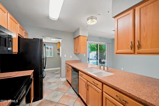 5518 W Whitten Street, Chandler, AZ 85226