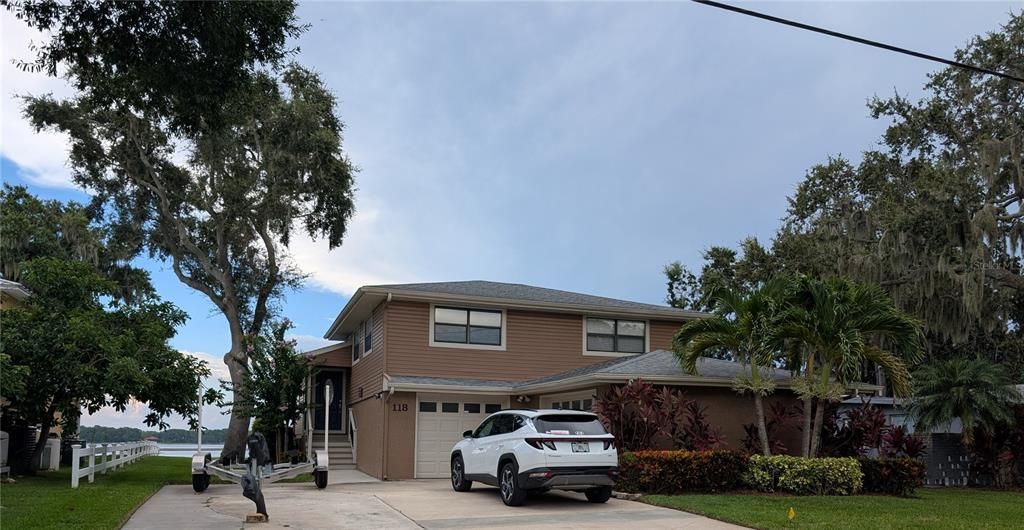 118 LAKE SHORE DRIVE E, Palm Harbor, FL 34684