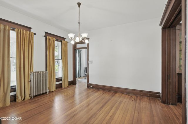 524 W 5th Street, Joplin, MO 64801