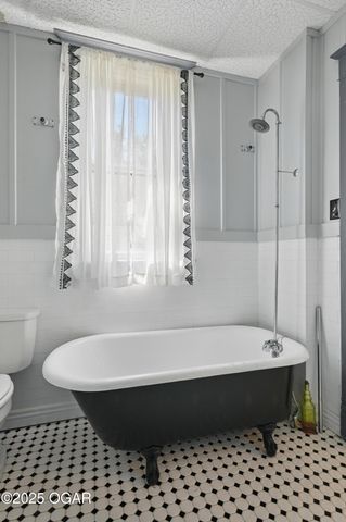 524 W 5th Street, Joplin, MO 64801