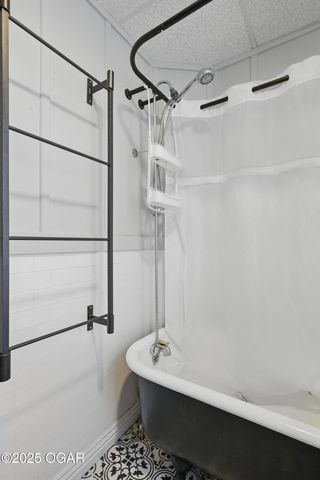 524 W 5th Street, Joplin, MO 64801