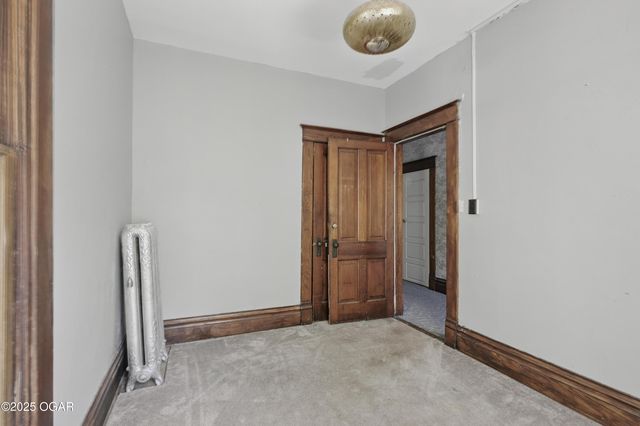 524 W 5th Street, Joplin, MO 64801