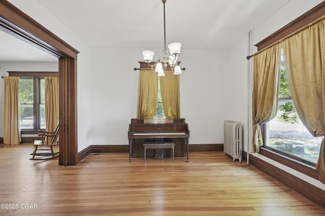 524 W 5th Street, Joplin, MO 64801