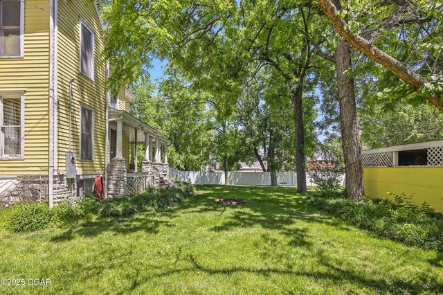 524 W 5th Street, Joplin, MO 64801