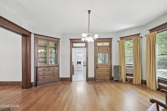 524 W 5th Street, Joplin, MO 64801