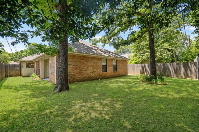 3921 Wentworth Drive, Arlington, TX 76001