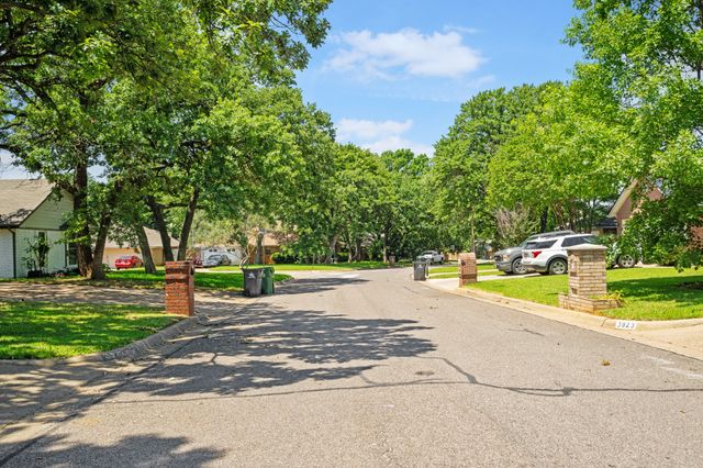 3921 Wentworth Drive, Arlington, TX 76001