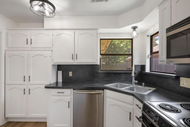 3921 Wentworth Drive, Arlington, TX 76001