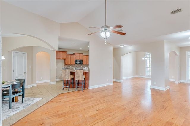 6604 Kings Branch Drive N, Mobile, AL 36618