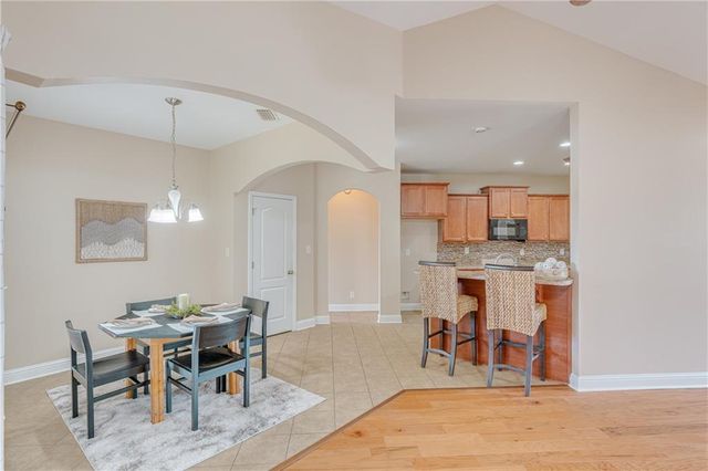 6604 Kings Branch Drive N, Mobile, AL 36618