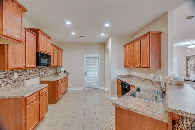 6604 Kings Branch Drive N, Mobile, AL 36618