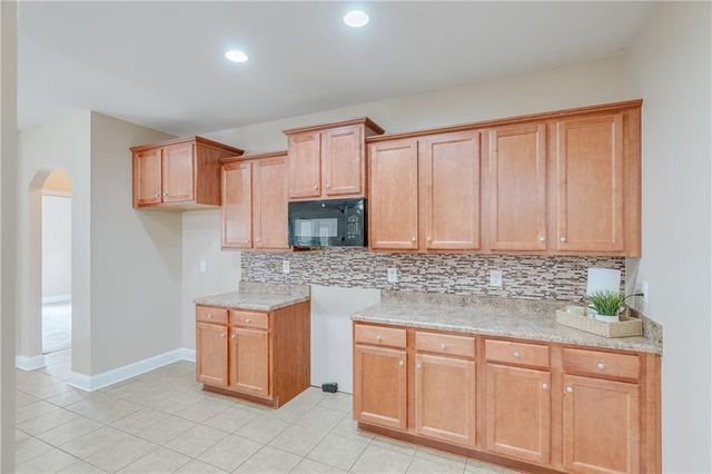 6604 Kings Branch Drive N, Mobile, AL 36618