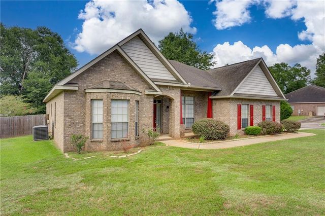 6604 Kings Branch Drive N, Mobile, AL 36618