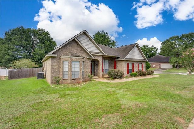 6604 Kings Branch Drive N, Mobile, AL 36618