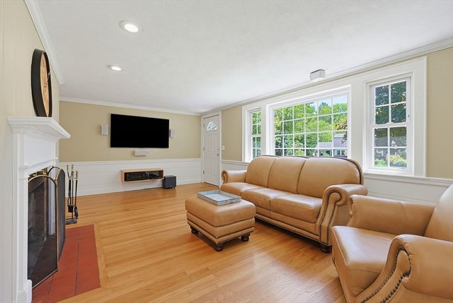 6 Spring St., Norfolk, MA 02056