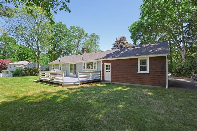6 Spring St., Norfolk, MA 02056