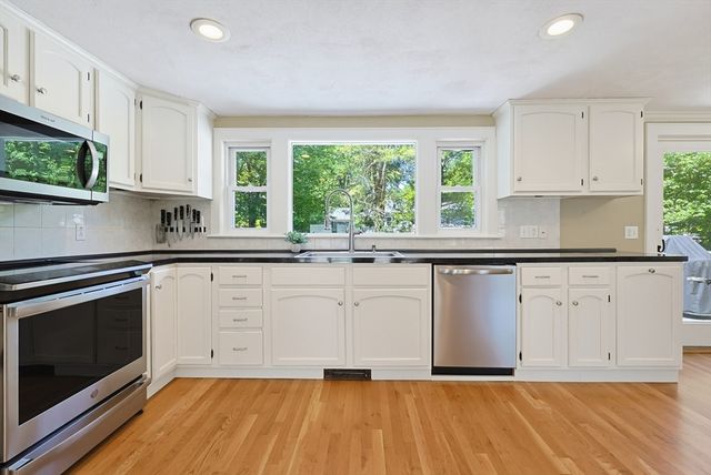 6 Spring St., Norfolk, MA 02056