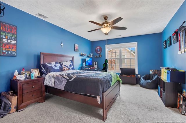 554 Thorncliff Drive, Raeford, NC 28376
