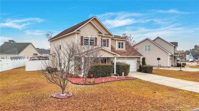 554 Thorncliff Drive, Raeford, NC 28376