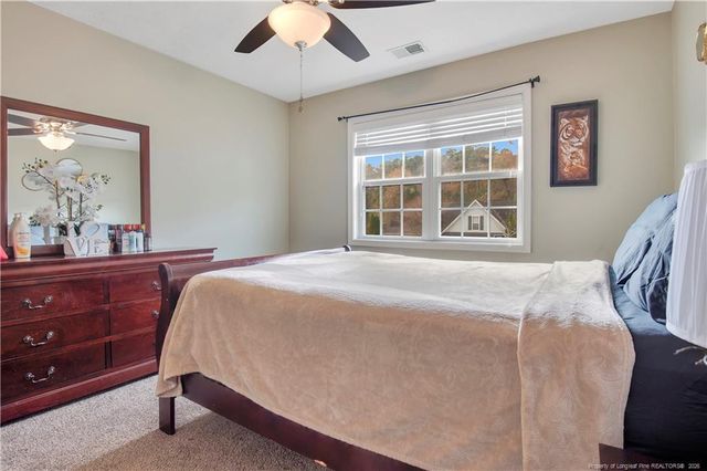 554 Thorncliff Drive, Raeford, NC 28376