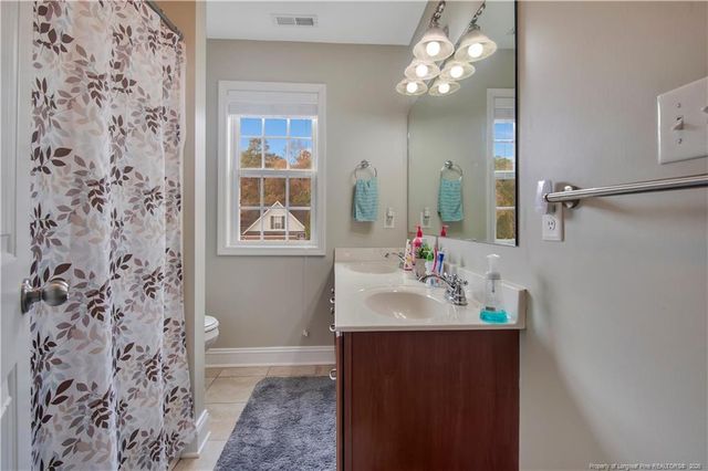 554 Thorncliff Drive, Raeford, NC 28376
