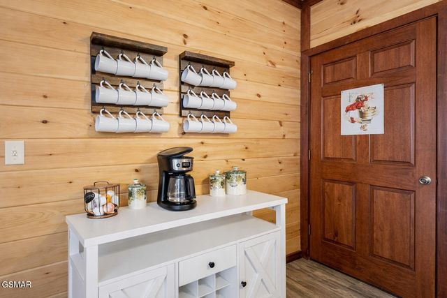 224 Amet Way, Cosby, TN 37722