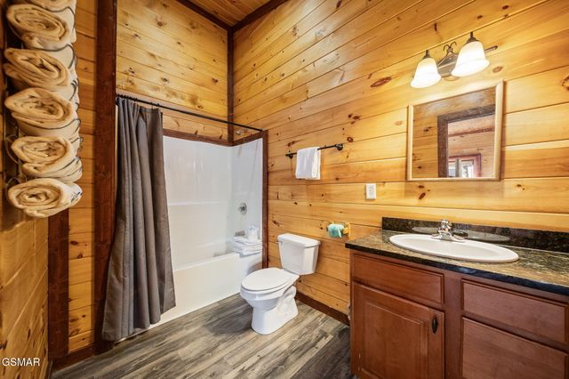 224 Amet Way, Cosby, TN 37722