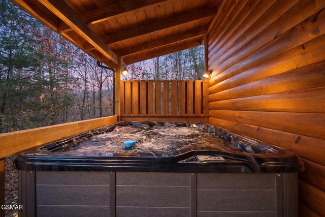 224 Amet Way, Cosby, TN 37722