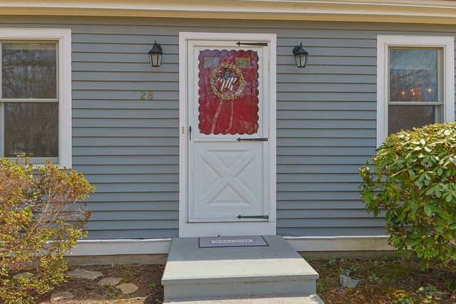 28 Buckingham Dr, Sandwich, MA 02563