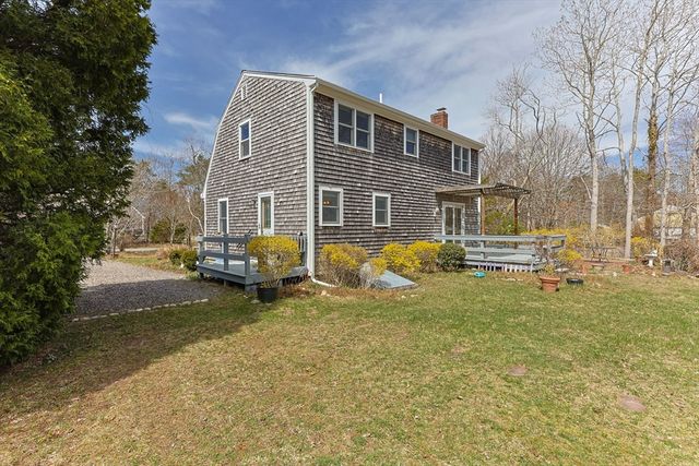28 Buckingham Dr, Sandwich, MA 02563