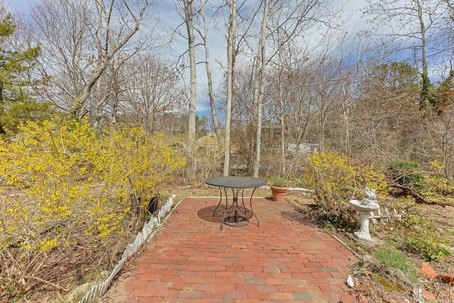 28 Buckingham Dr, Sandwich, MA 02563