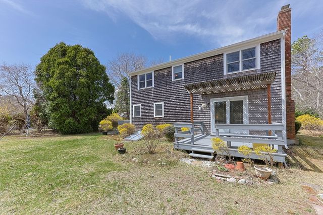 28 Buckingham Dr, Sandwich, MA 02563