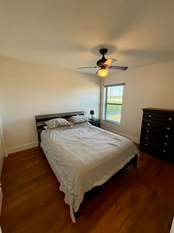 920 NW 4th Street, South Bay, FL 33493