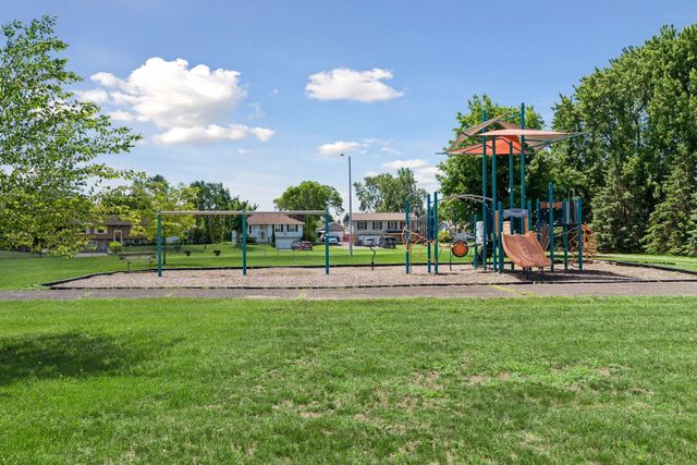9804 5th Street NE, Blaine, MN 55434