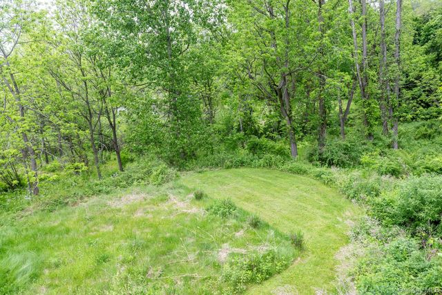 580 Oak Summit Road, Millbrook, NY 12545