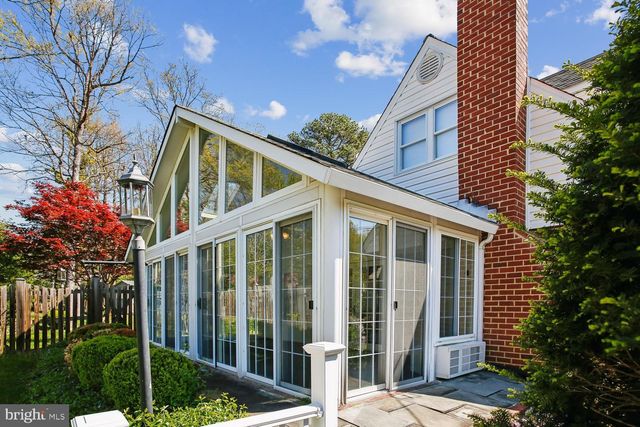 6809 ONTARIO ST, Springfield, VA 22152