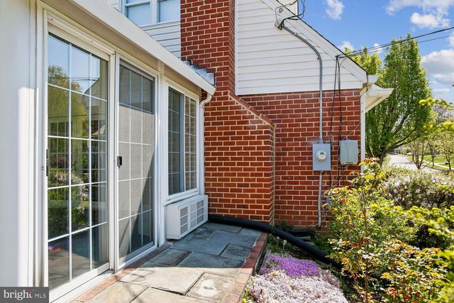 6809 ONTARIO ST, Springfield, VA 22152