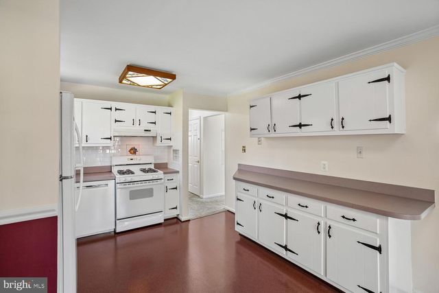 6809 ONTARIO ST, Springfield, VA 22152