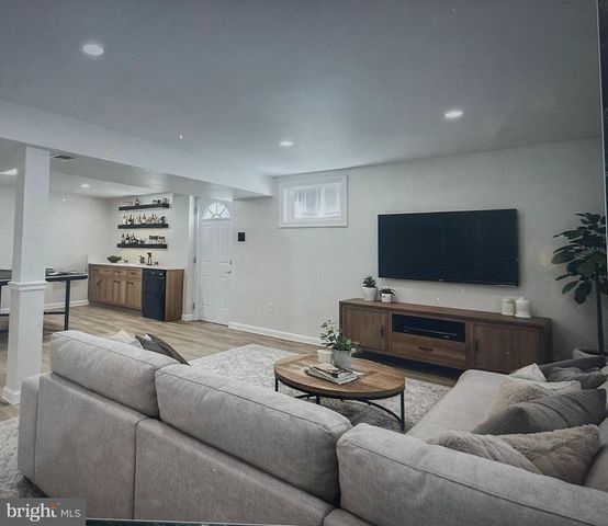6809 ONTARIO ST, Springfield, VA 22152