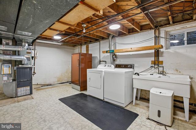 6809 ONTARIO ST, Springfield, VA 22152