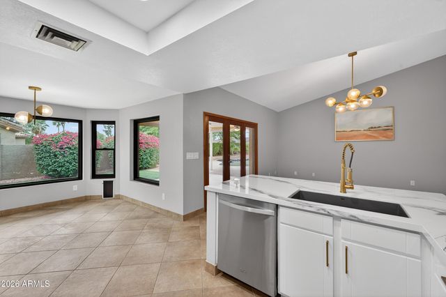 5735 E CAMPO BELLO Drive, Scottsdale, AZ 85254