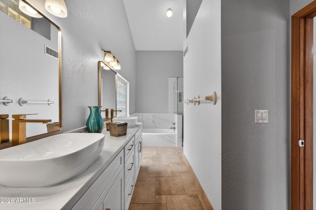 5735 E CAMPO BELLO Drive, Scottsdale, AZ 85254