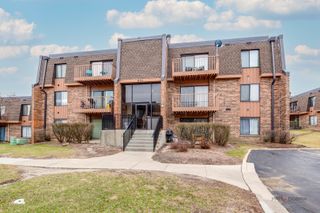 631 Derry Court 1B, Schaumburg, IL 60193