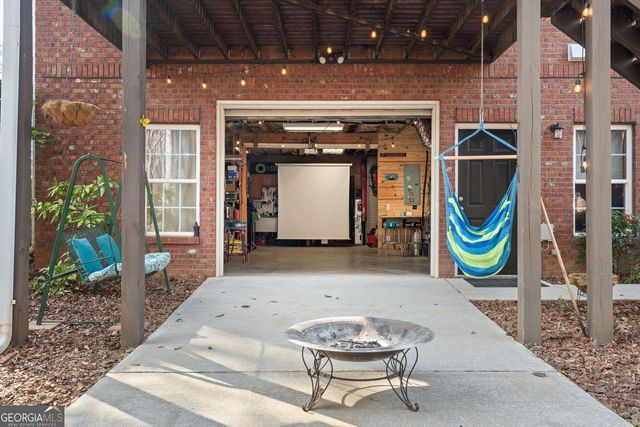 172 Sam Solomon Road, Locust Grove, GA 30248