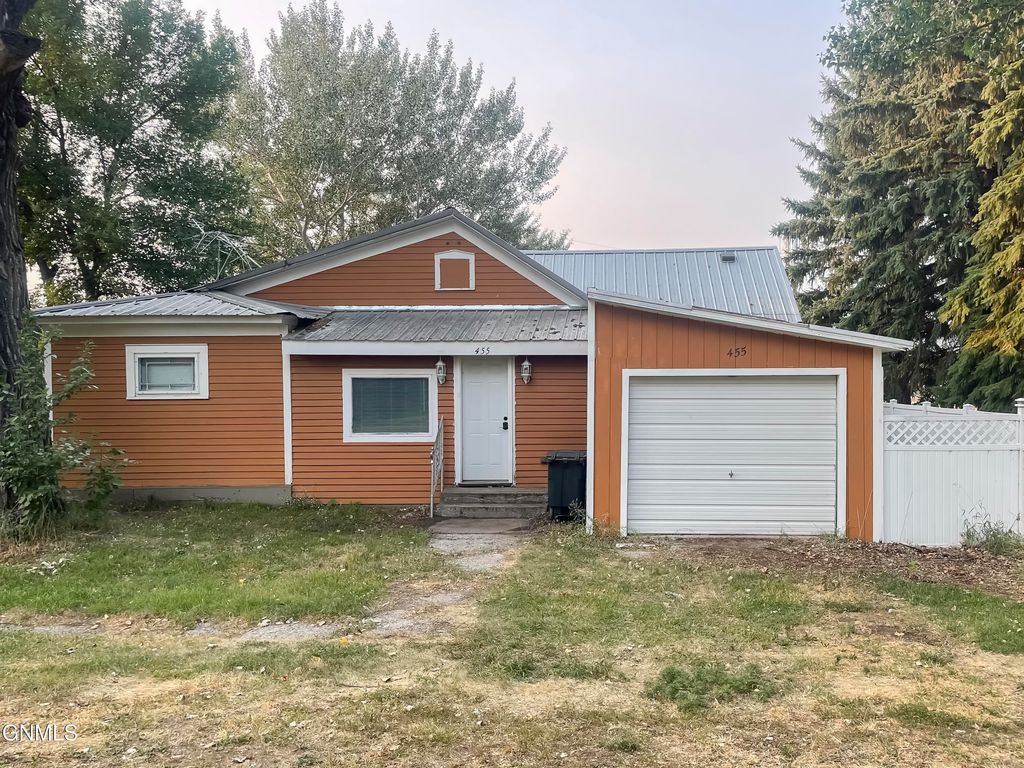 455 Center Street, Hazelton, ND 58544 photo 1