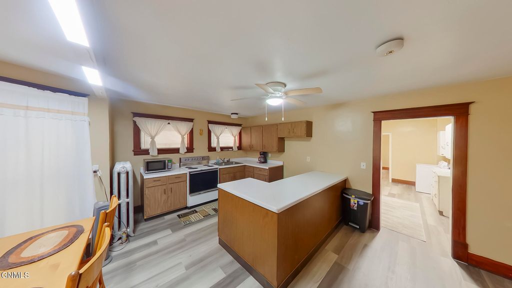 455 Center Street, Hazelton, ND 58544 photo 2