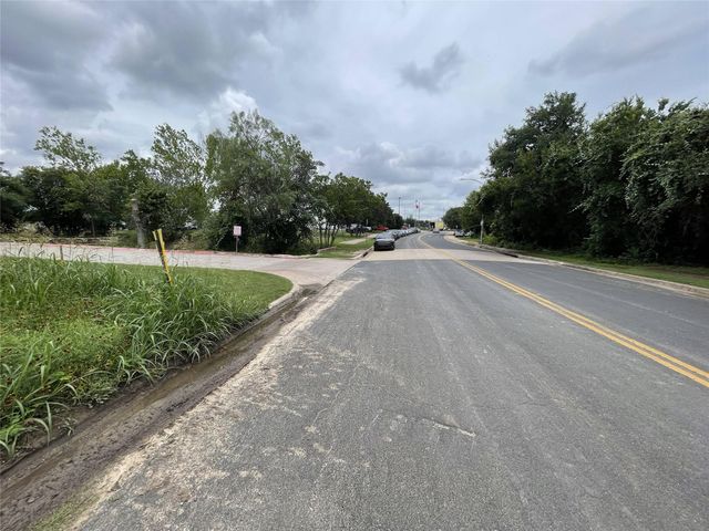 904 Battle Bend BLVD, Austin, TX 78745