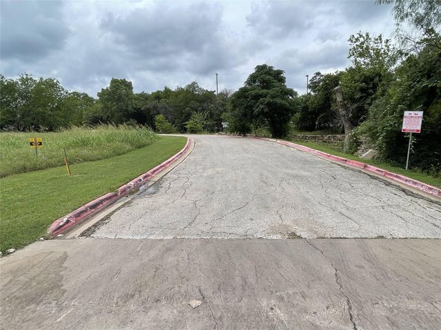 904 Battle Bend BLVD, Austin, TX 78745