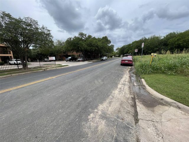 904 Battle Bend BLVD, Austin, TX 78745