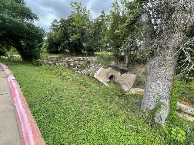 904 Battle Bend BLVD, Austin, TX 78745